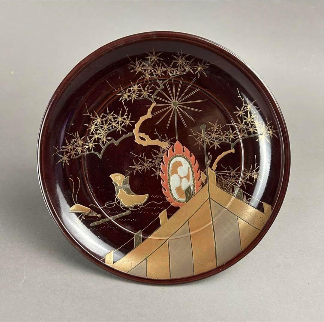 漆器皿10まいセット 金箔装飾 木箱付き 漆器皿10まいセット 金箔装飾 木箱付き 金箔の輝く高級漆器の